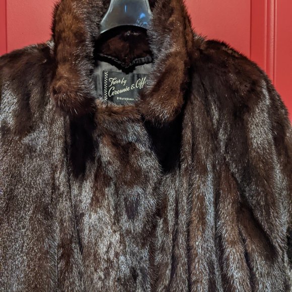 Brown Vintage Mink Coat - Picture 3 of 9